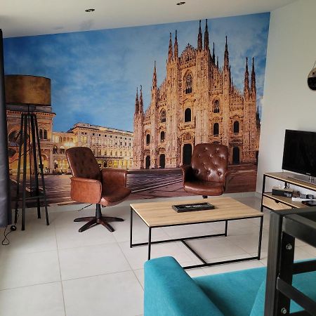Il Vialetto , Appartement Milano , Spacieux, Tout Confort, Au Calme Jeumont المظهر الخارجي الصورة
